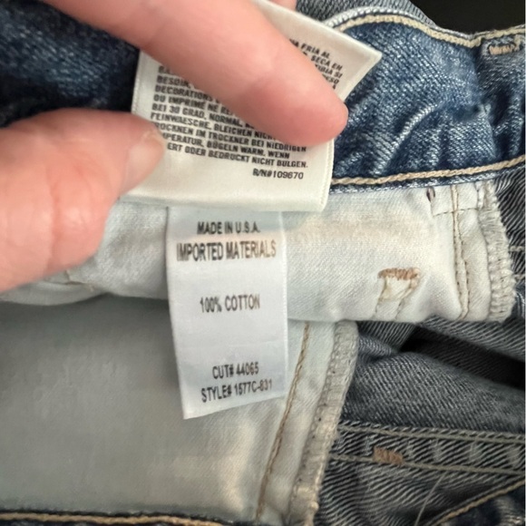 CITIZENS OF HUMANITY Liya High Rise Classic Fit Crop Jeans in Sunday Morning - Picture 9 of 10